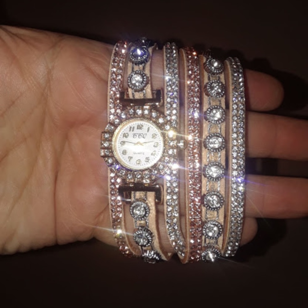 Watch-Bracelet Combo in Gold Color